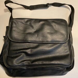 Elegant Black Men's Messenger Bag